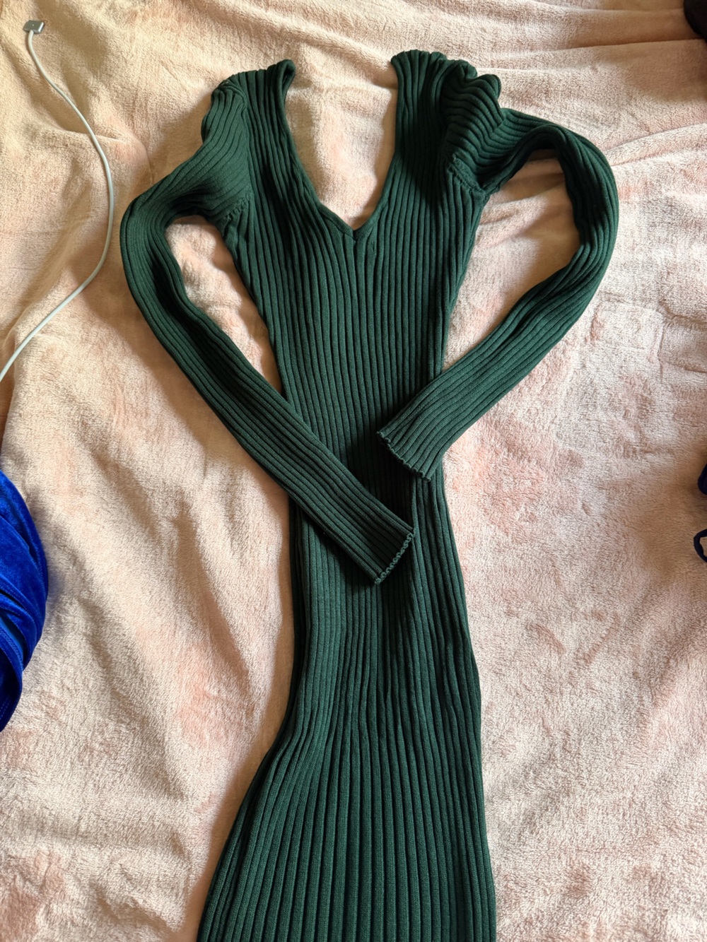 Fashion Nova Dark Green Ribbed V-Neck Sweater